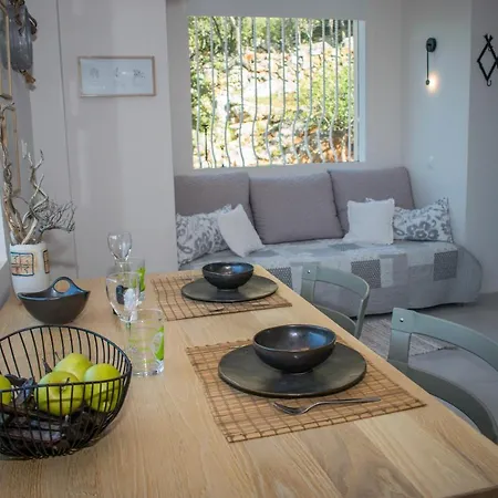 Aloe Meli Apartment Kalamata Exterior photo